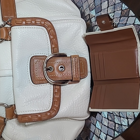 Authentic Coach Hanbag (Vintage) - Picture 16 of 16